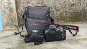 Canon 200D Full Fresh