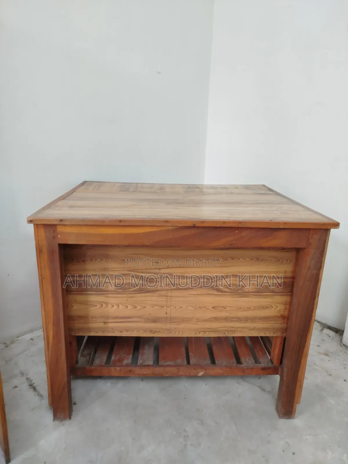 কাঠের কম্পিউটার টেবিল বিক্রয়ের জন্য