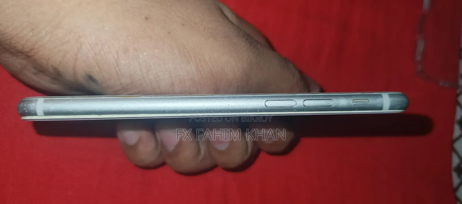 অ্যাপল আইফোন ৮ ৬৪ জিবি হোয়াইট