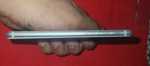 অ্যাপল আইফোন ৮ ৬৪ জিবি হোয়াইট
