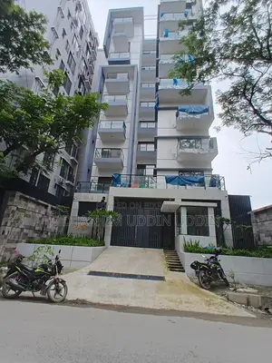 4-Bedroom Apartment in Basundhara for sale