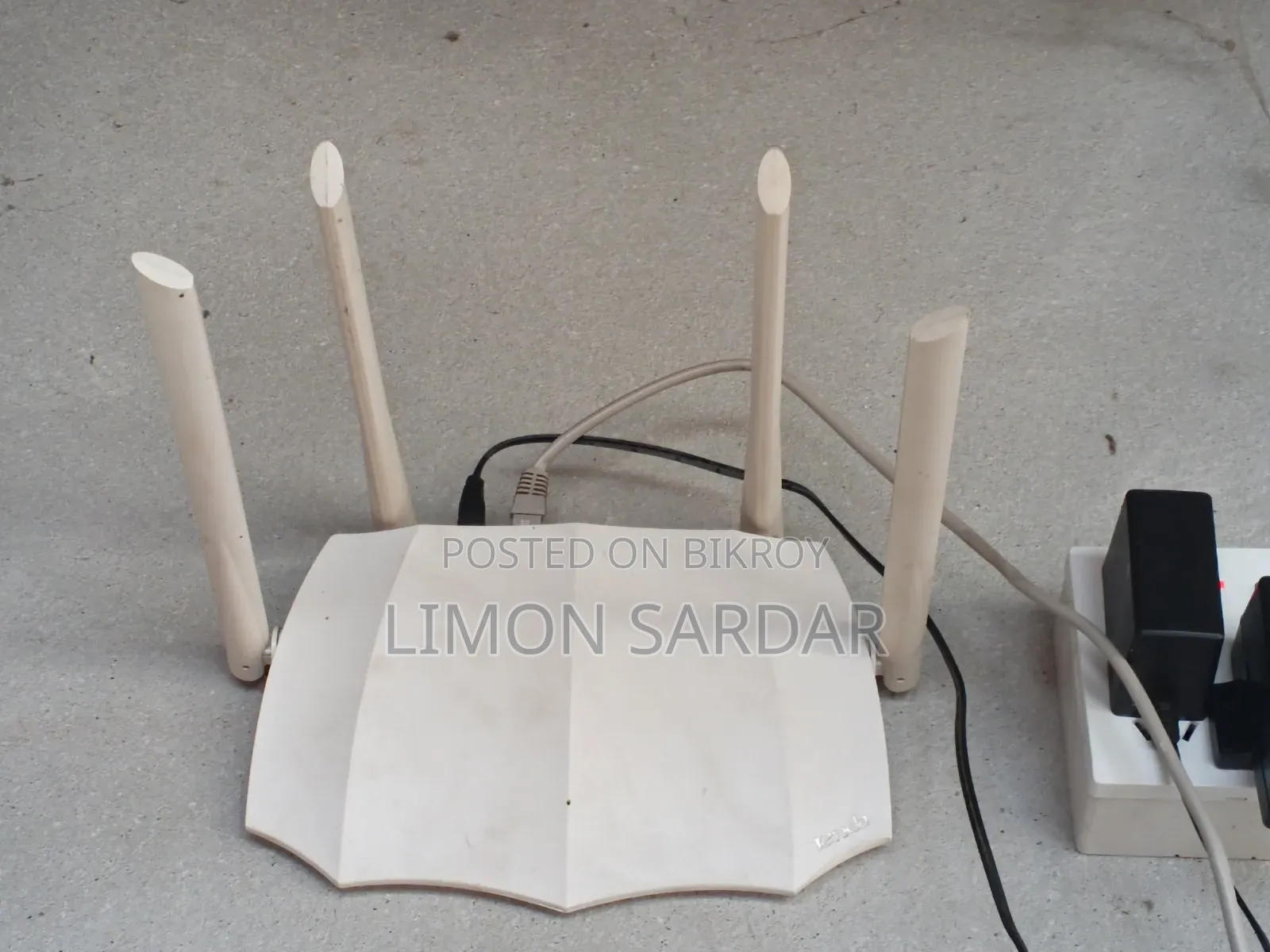Tenda AC5 AC1200 Dual Band WiFi Router – ভালো অবস্থায় আছে