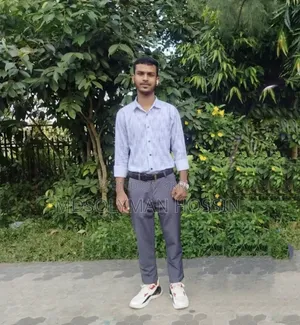 আমার একটি চাকরি প্রয়োজন