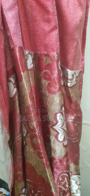 12 curtains will be sold