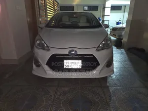 Toyota Aqua 2016 White