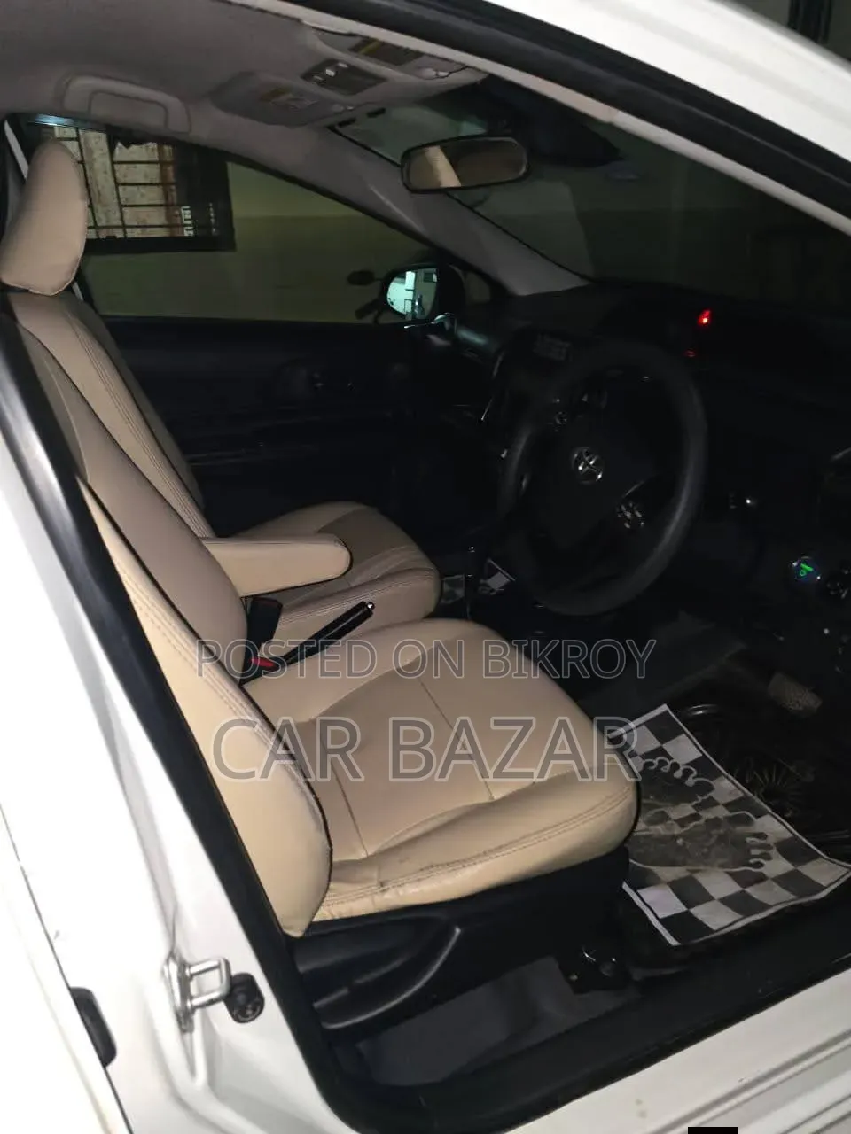 Toyota Aqua 2016 White