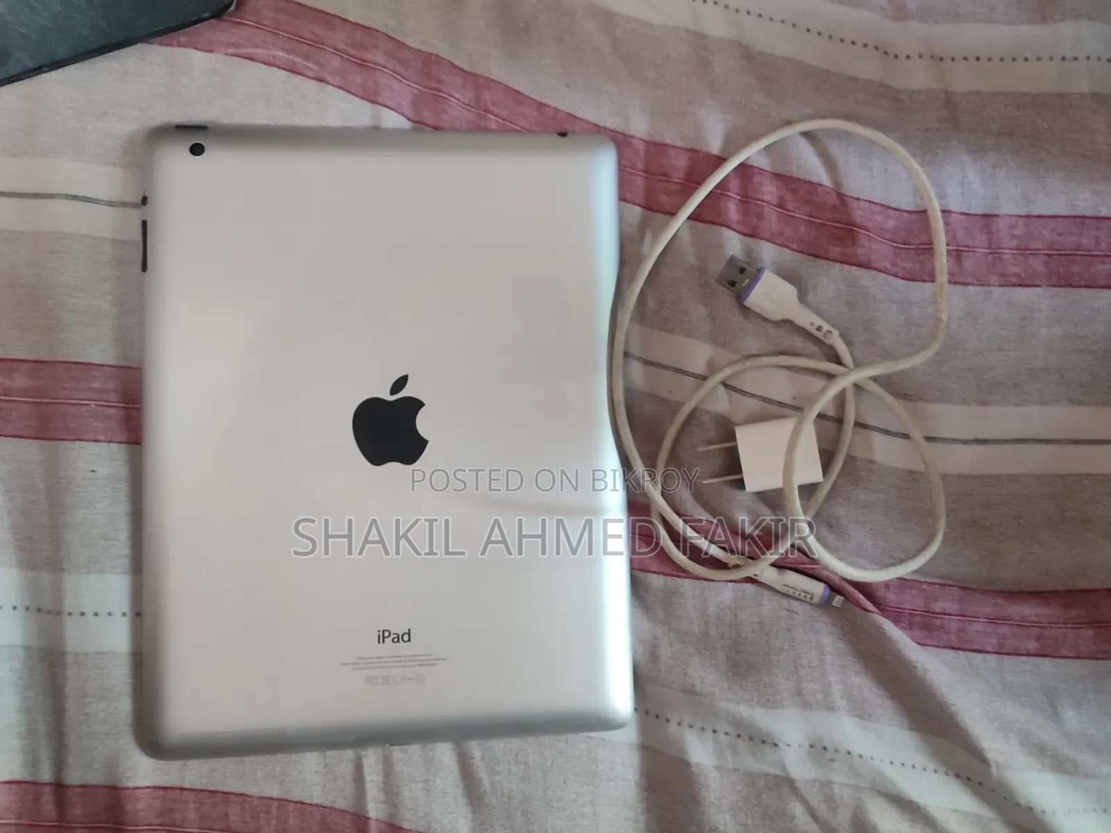 অ্যাপল আইপ্যাড ৪ ওয়াই-ফাই ১৬ জিবি ব্ল্যাক