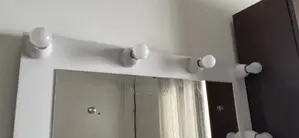মেকআপ ভ্যানিটি