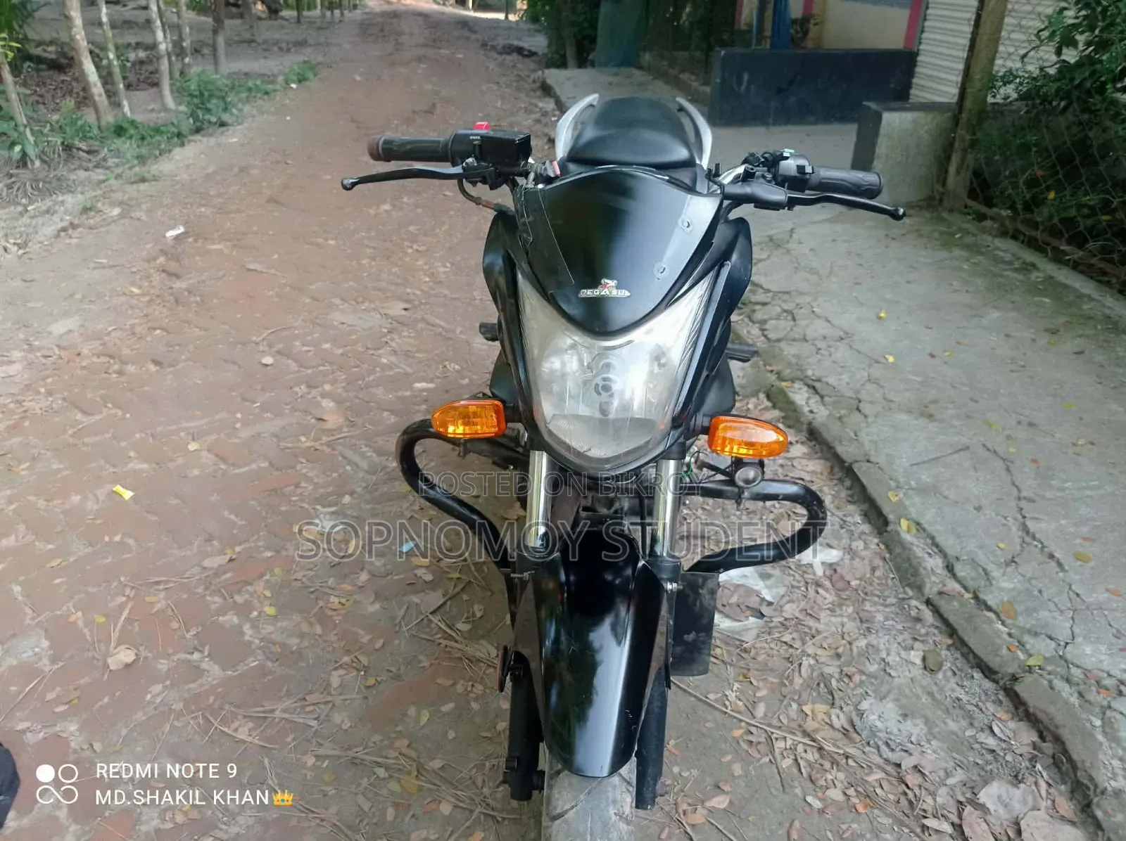 পেগাসাস ইভো ১৫০আর ২০২২ ব্ল্যাক