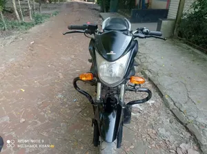 পেগাসাস ইভো ১৫০আর ২০২২ ব্ল্যাক