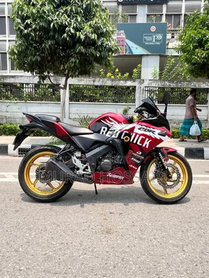Honda CBR 2014 Red