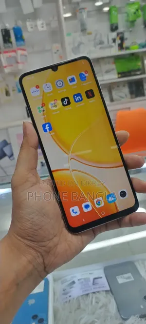 Vivo Y04 64 GB Silver