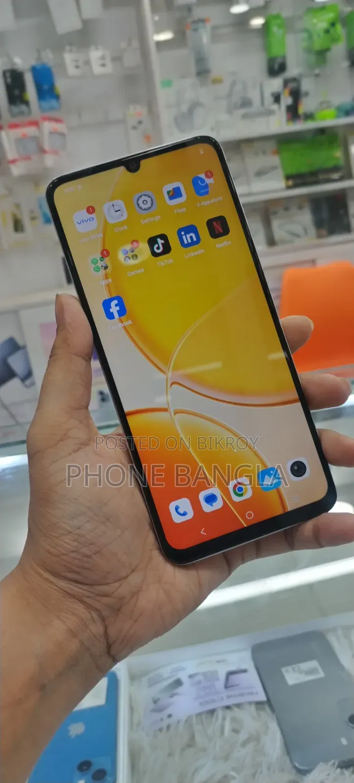Vivo Y04 64 GB Silver