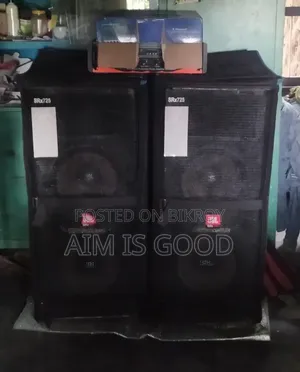 Speaker Music With Mpfire and Mike