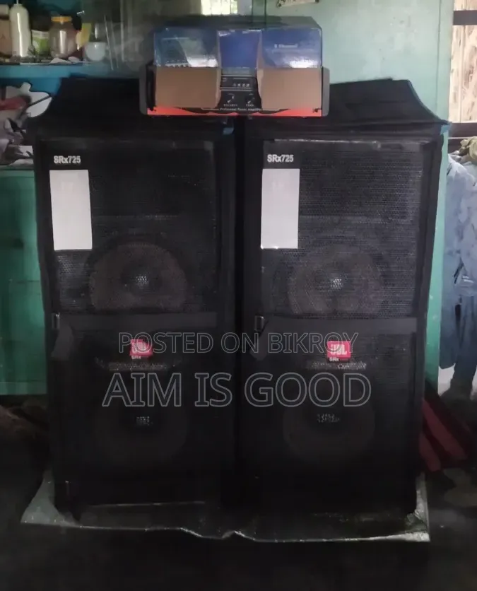 Speaker Music With Mpfire and Mike