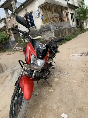 TVS Metro Plus 2021 Red