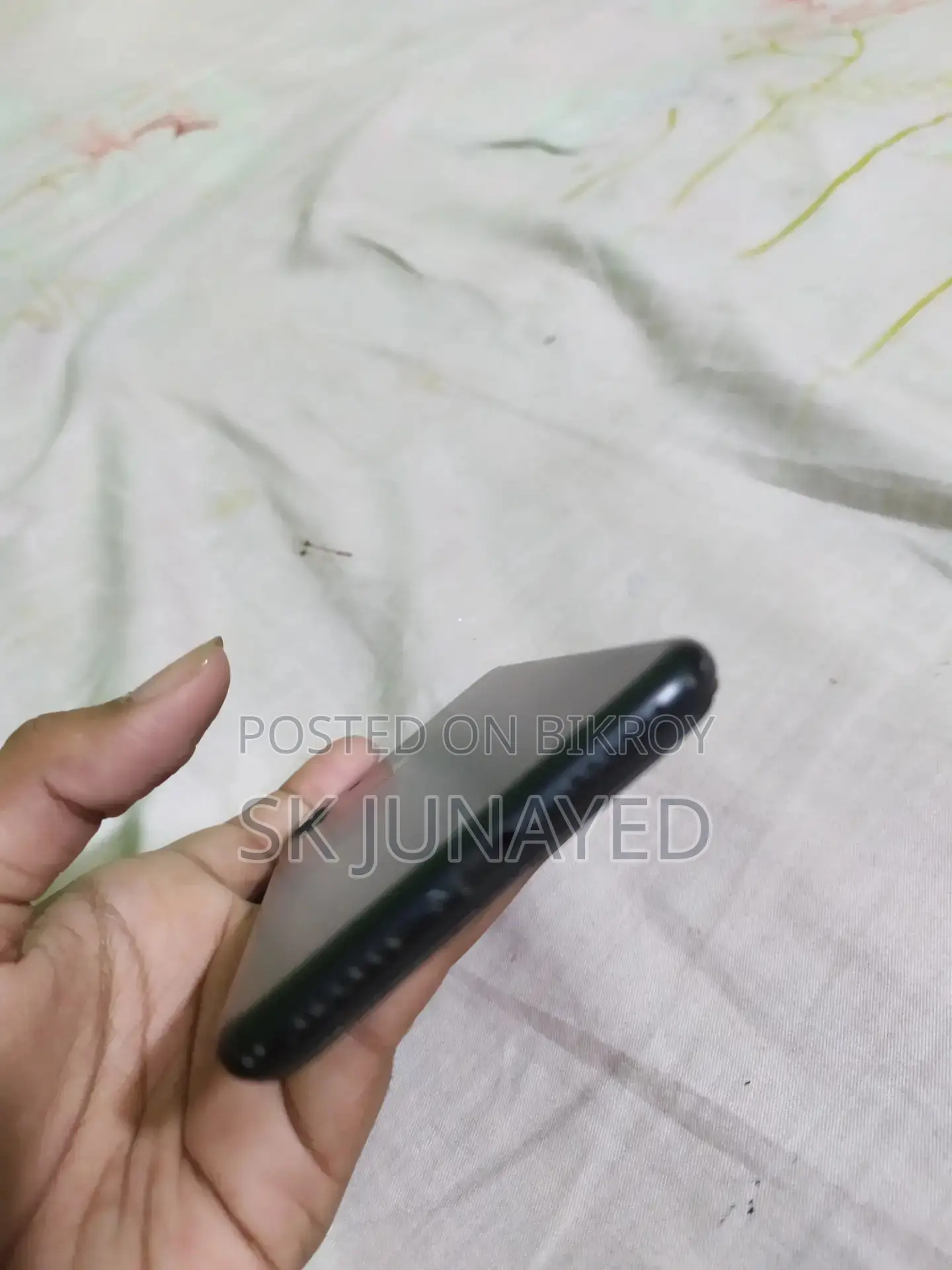 অ্যাপল আইফোন ৭ ১২৮ জিবি ব্ল্যাক