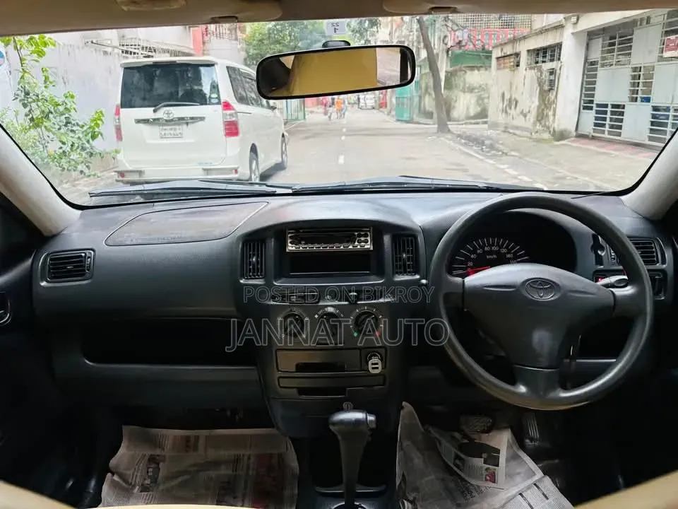 টয়োটা প্রবক্স ২০০৪ সিলভার