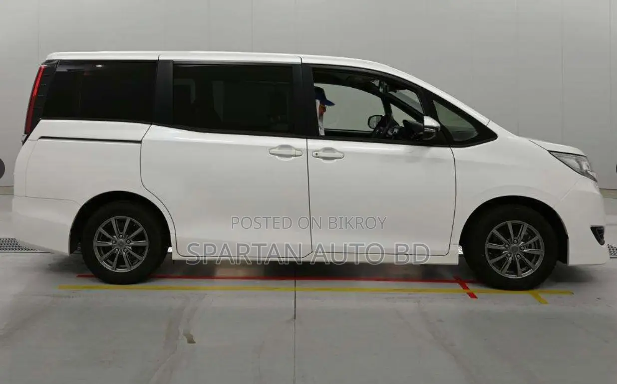 Toyota Noah 2021 Pearl