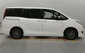 Toyota Noah 2021 Pearl