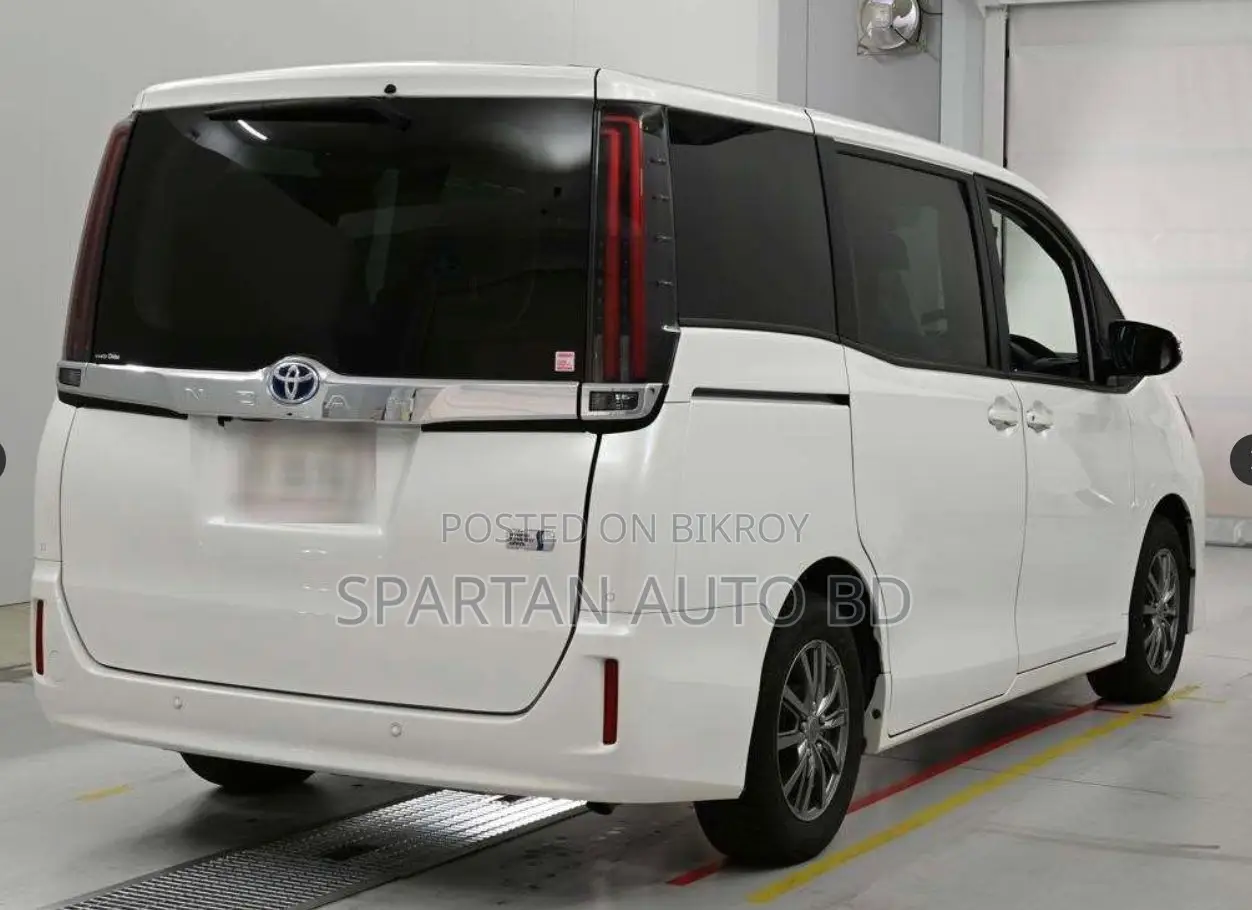 Toyota Noah 2021 Pearl