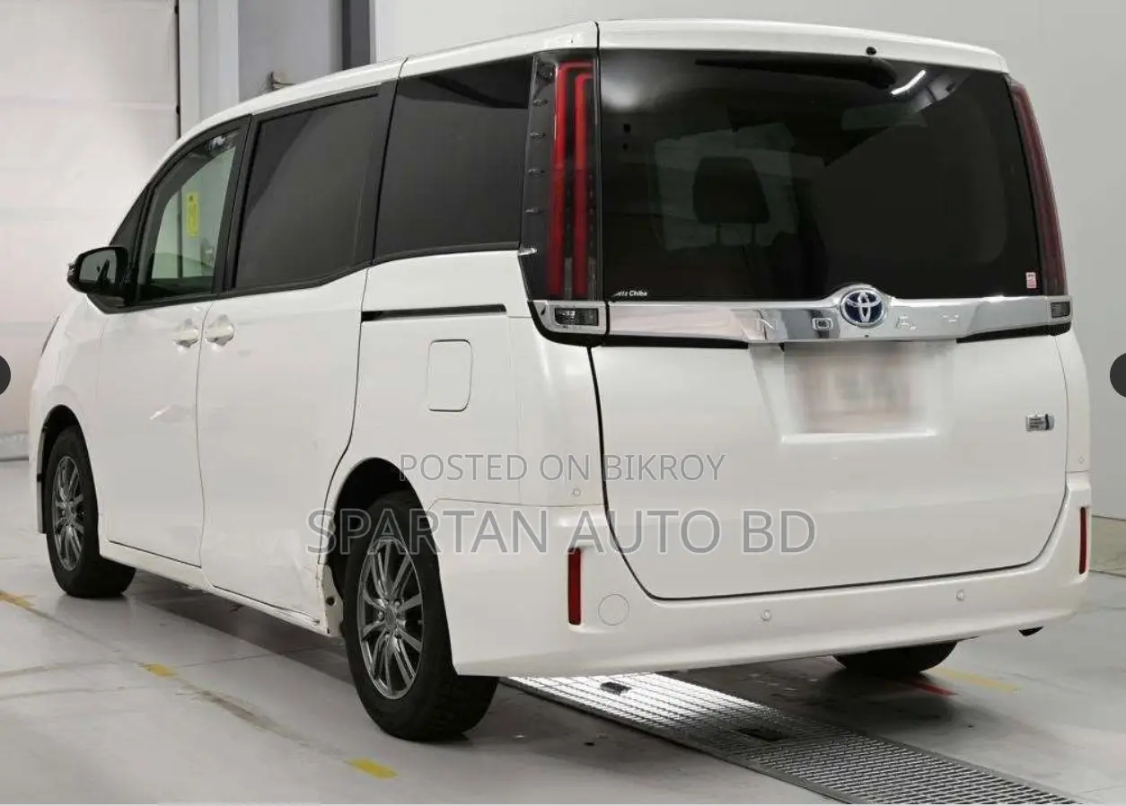 Toyota Noah 2021 Pearl