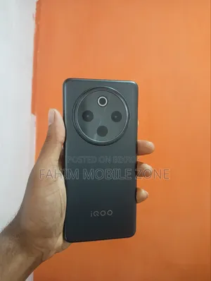 Vivo iQOO Z10 256 GB Black