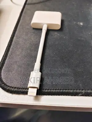 Apple Lightning to Digital AV Adapter (Original Apple)