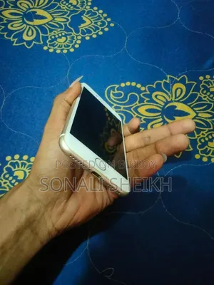 অ্যাপল আইফোন ৭ ৩২ জিবি রোজ গোল্ড