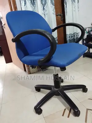 6 Revolving Executive Chairs for Sale