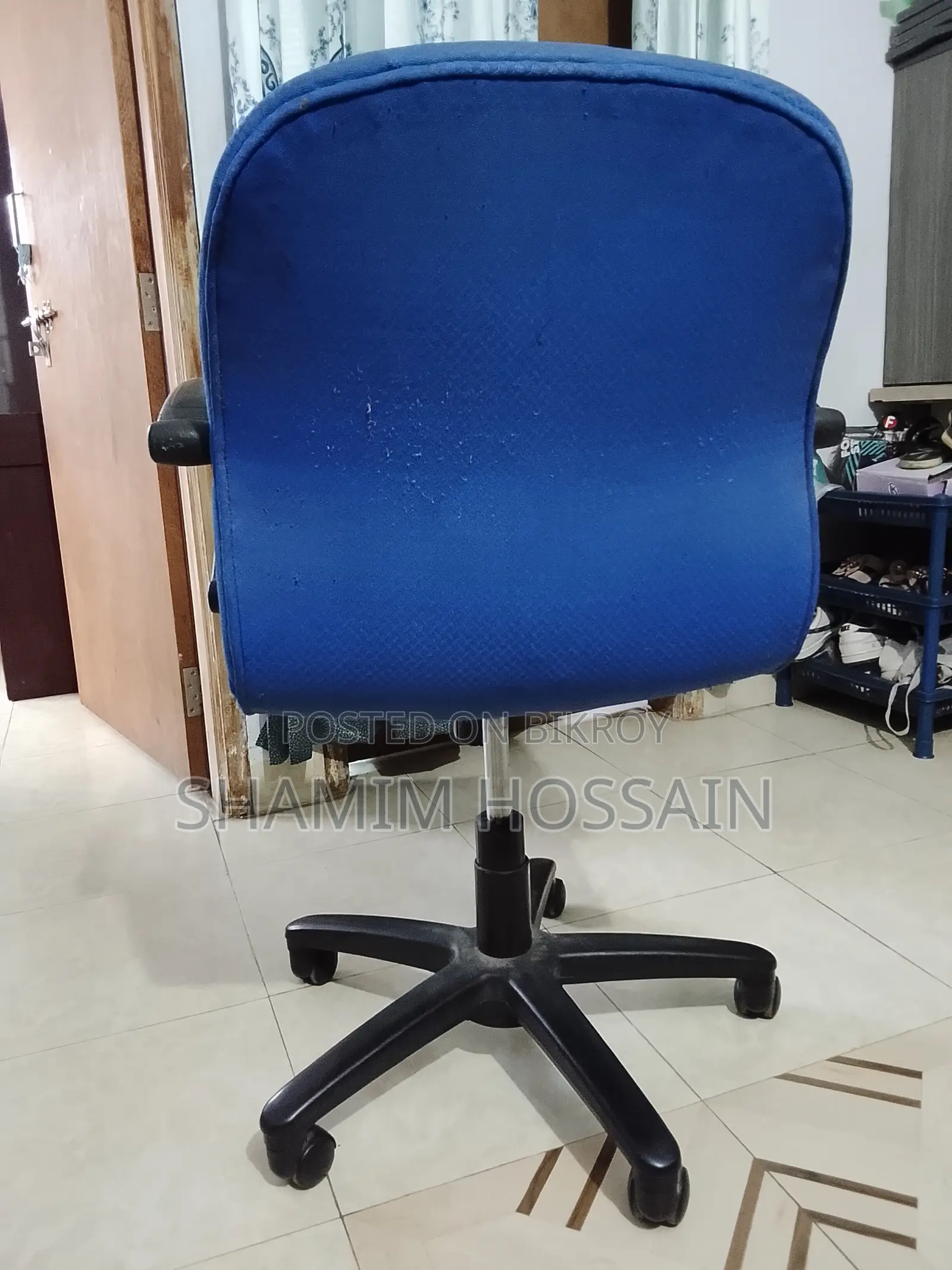 6 Revolving Executive Chairs for Sale
