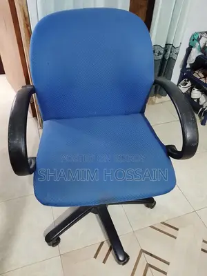 6 Revolving Executive Chairs for Sale