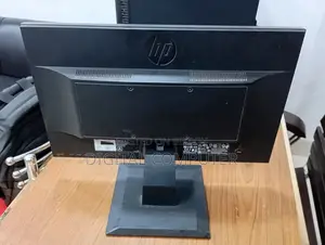 HP P204v Monitor 19" Inch