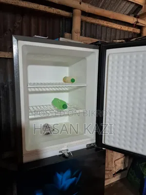 A very fresh fridge, no spots, completely wonderful color