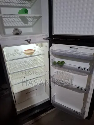 A very fresh fridge, no spots, completely wonderful color
