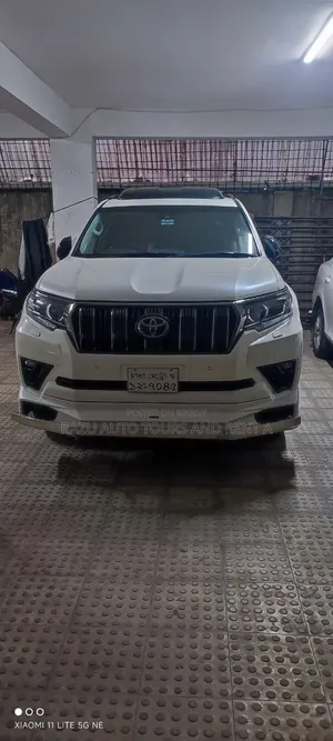 ভাড়ার জন্য প্রাডো