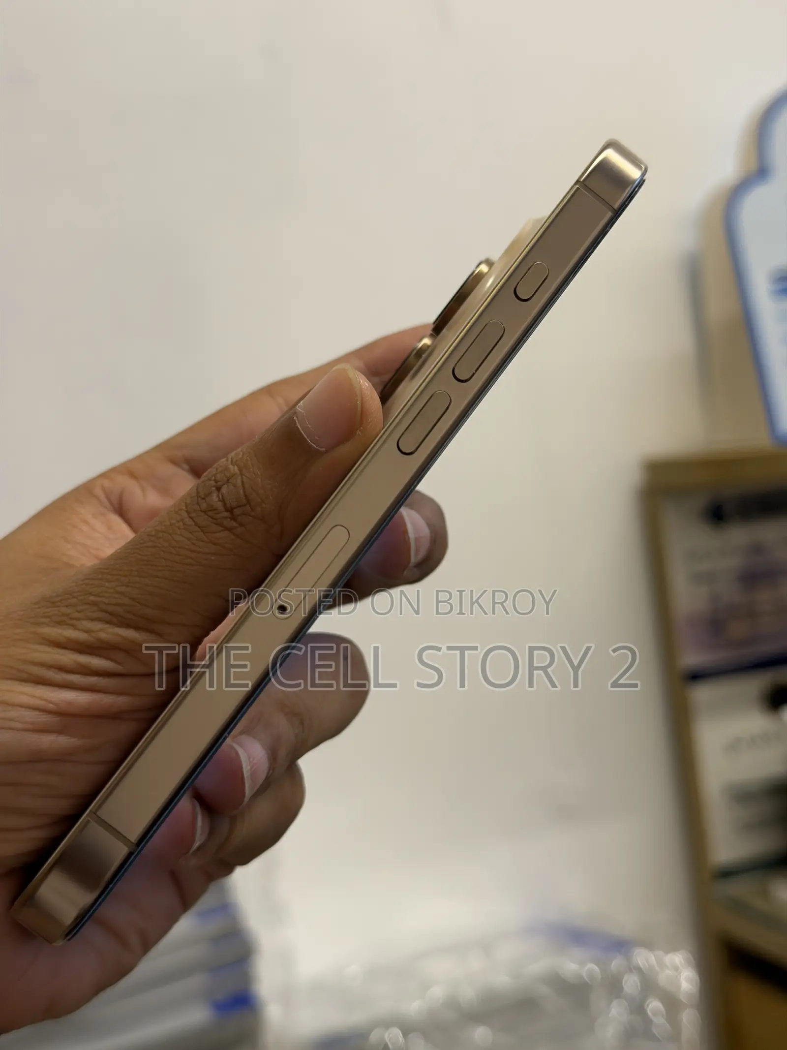 Apple iPhone 16 Pro 128 GB Gold