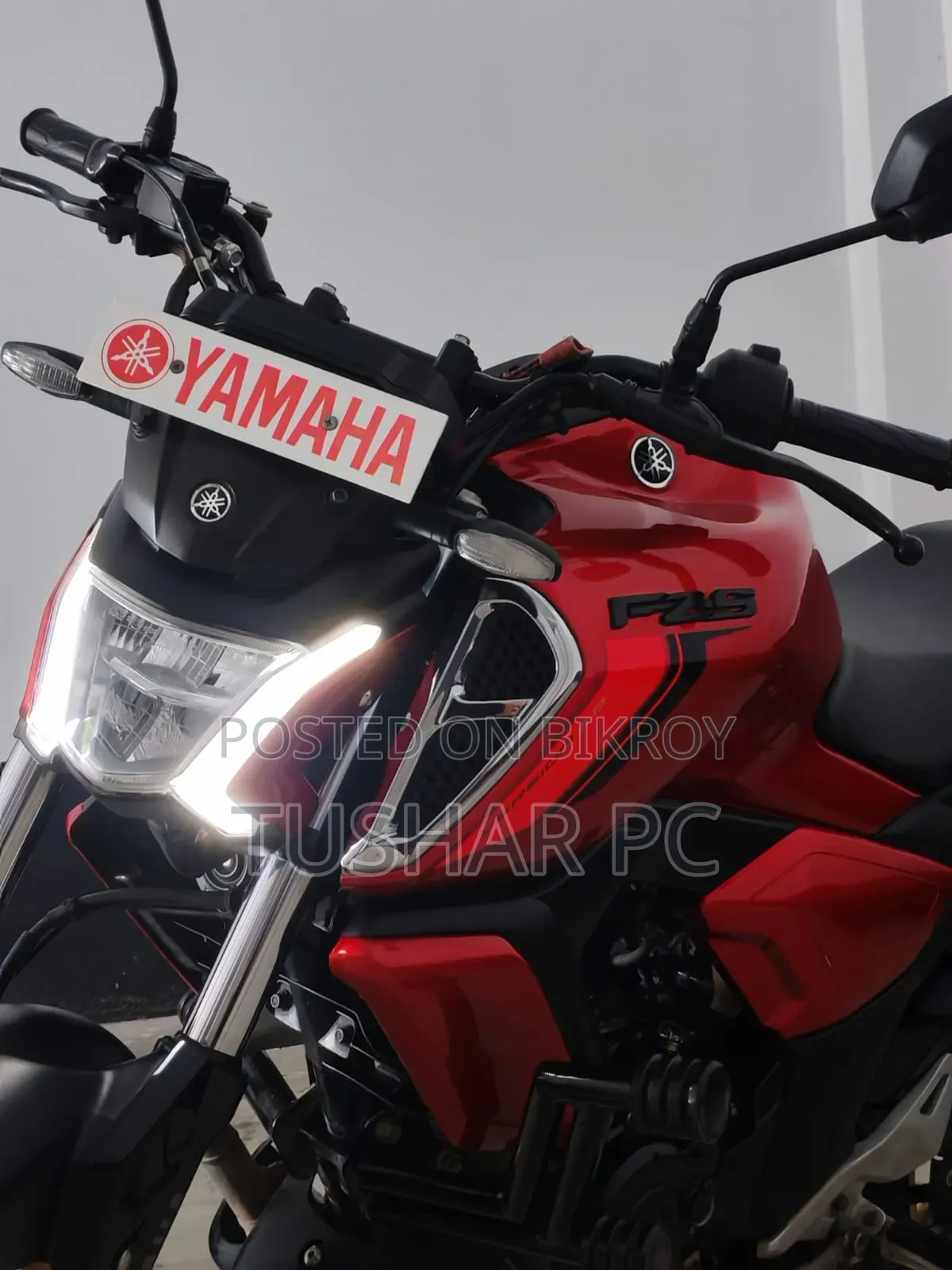 New Yamaha FZS V4 2025 Red