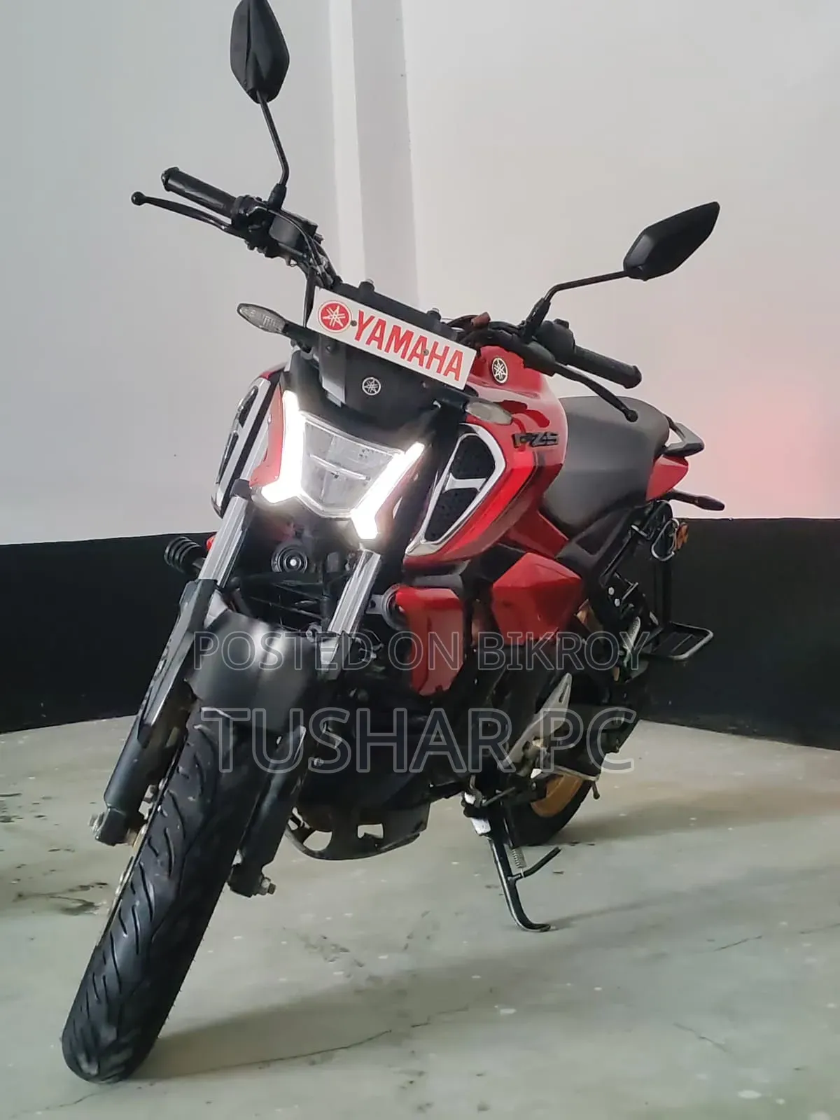 New Yamaha FZS V4 2025 Red
