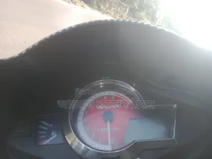 হিরো হাঙ্ক ২০১৬ সাদা