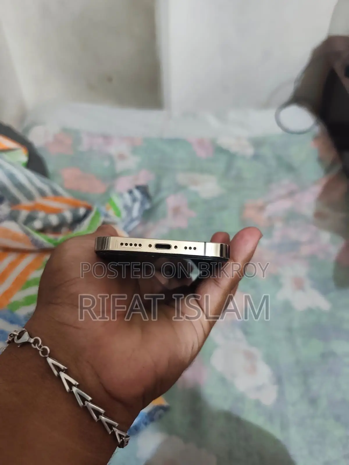 অ্যাপল আইফোন ১৩ প্রো ১২৮ জিবি গোল্ড