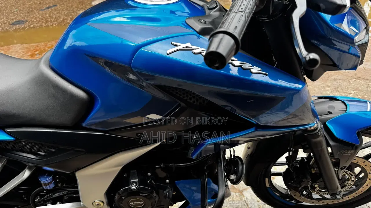 Bajaj Pulsar N160 2024 Blue