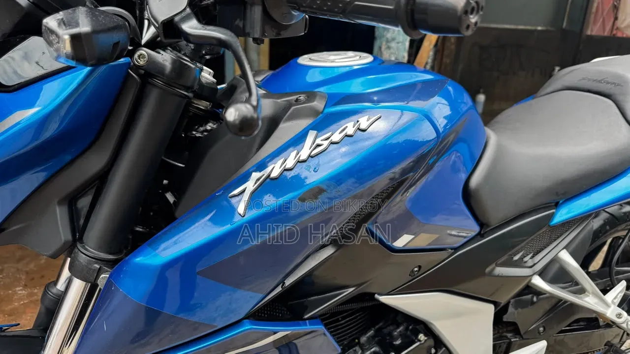 Bajaj Pulsar N160 2024 Blue
