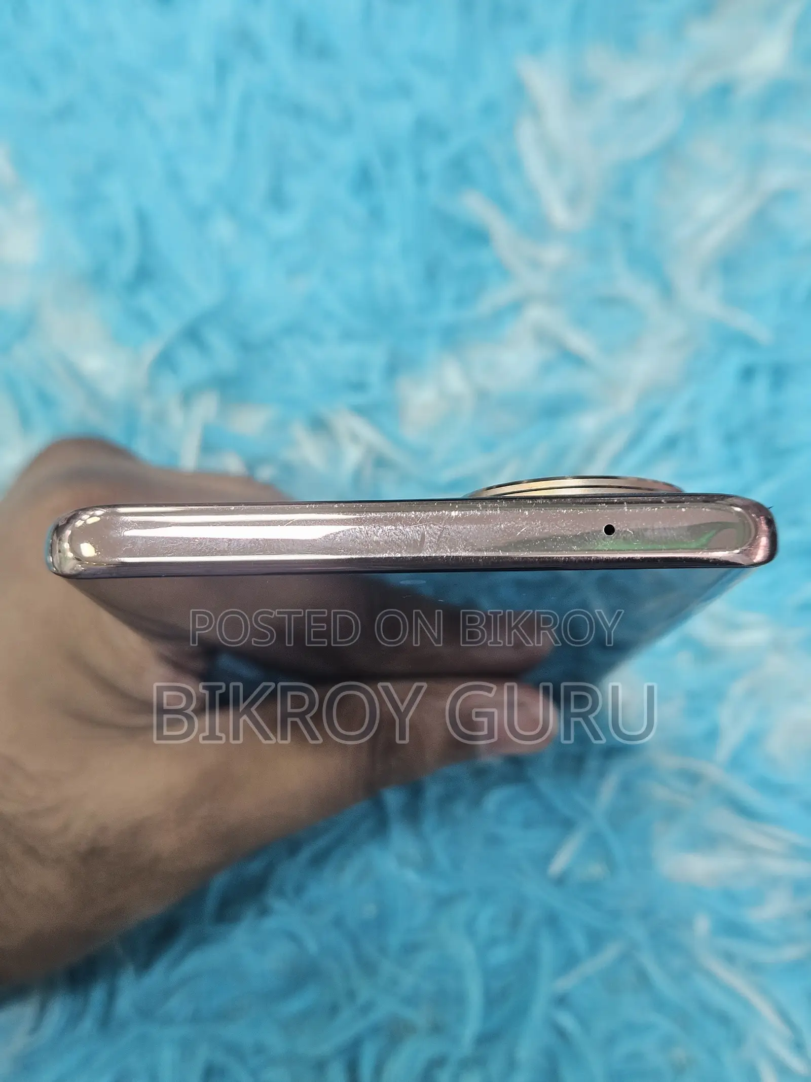 ভিভো ভি৪০ই ১২৮ জিবি গোল্ড