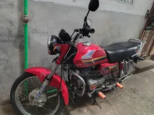 Hero Dawn 100 2009 Red