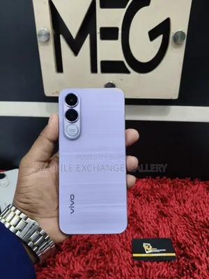Vivo V70 256 GB Orange