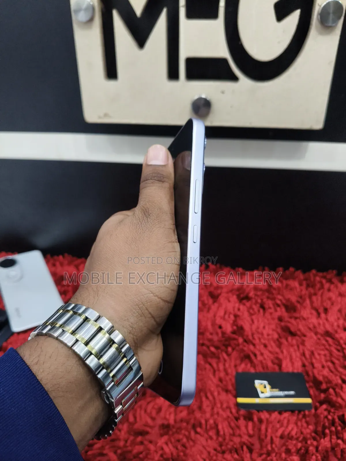 Vivo V70 256 GB Orange