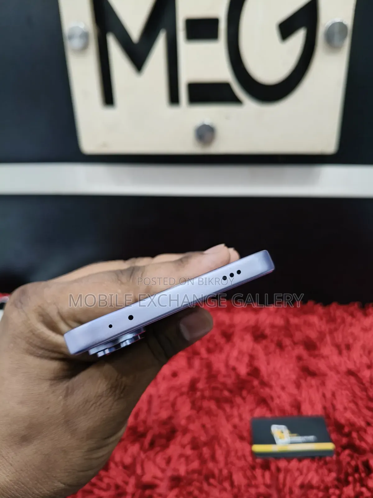Vivo V70 256 GB Orange