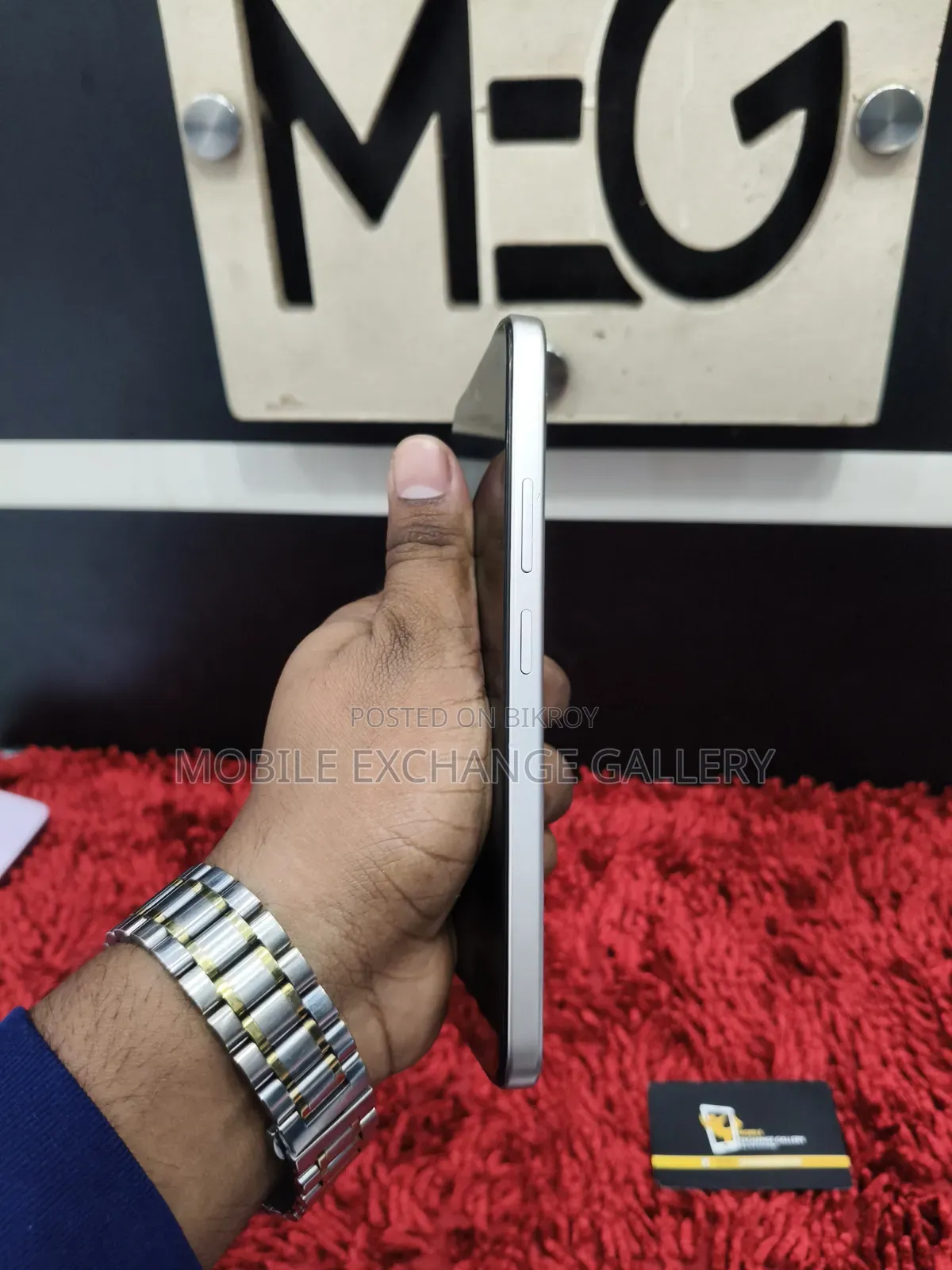 অপ্পো এ৬ প্রো ৫জি ১২৮ জিবি সোনালী