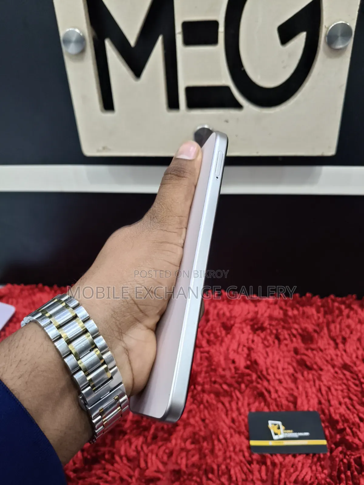অপ্পো এ৬ প্রো ৫জি ১২৮ জিবি সোনালী